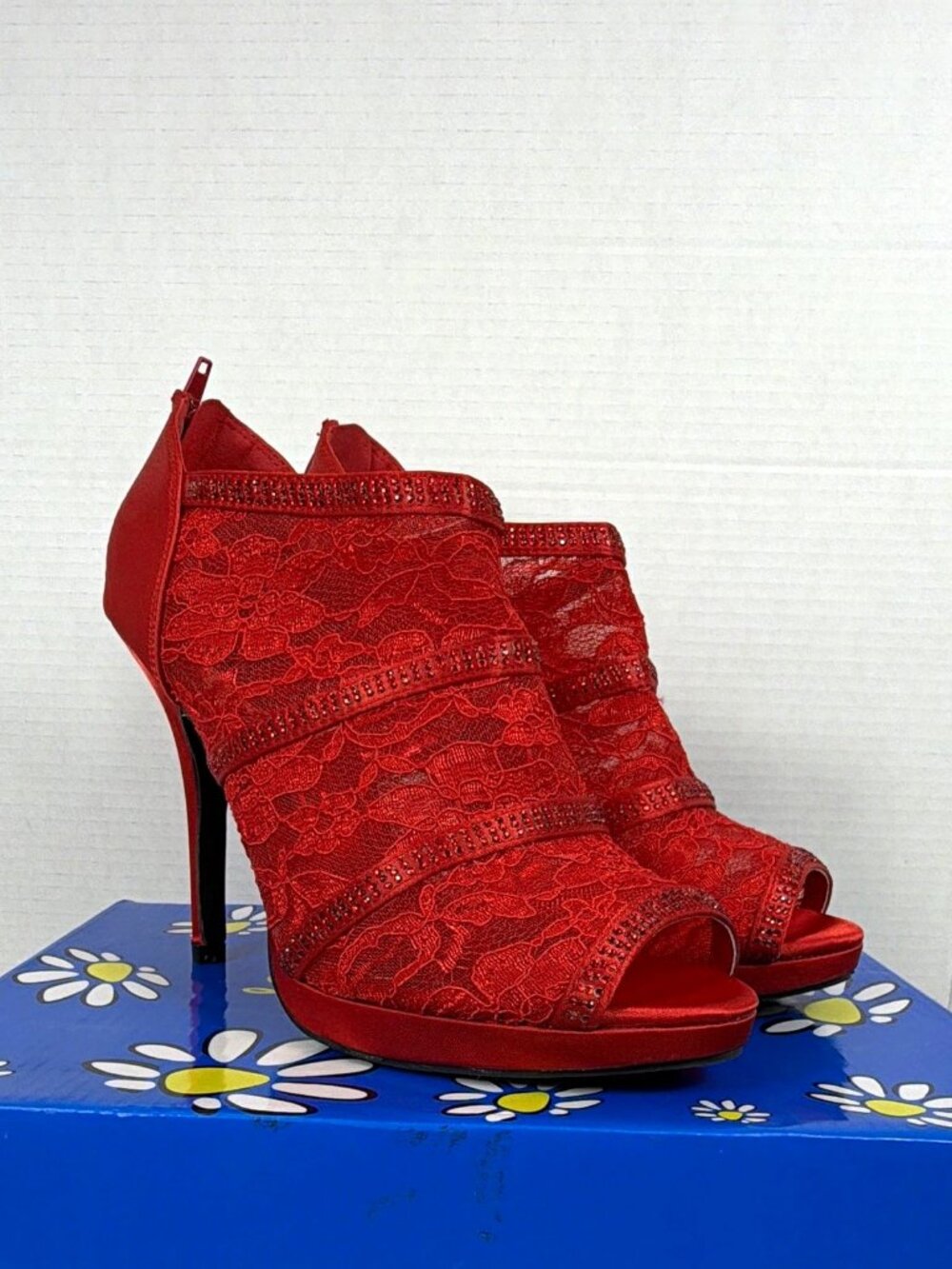 Blossom YAEL-27 Womens Red Lace Rhinestone Open Toe Zip Stiletto Heels Sz 9